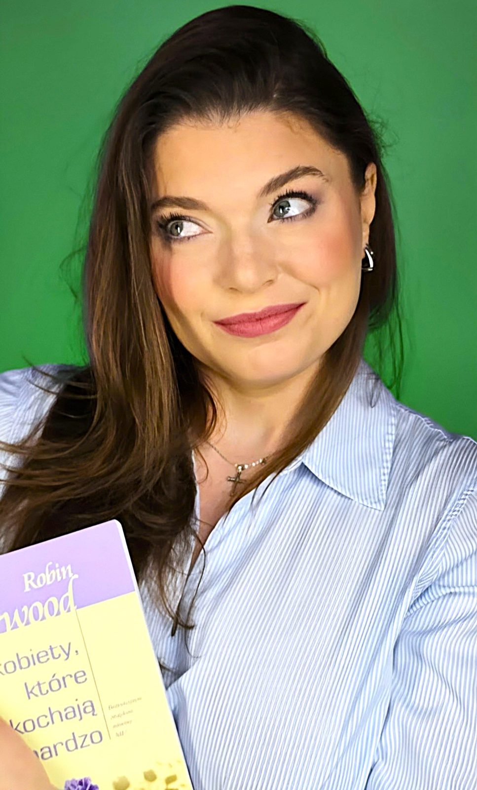 Katarzyna Semrau, portret na zielonym tle